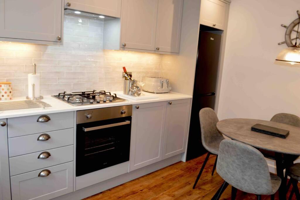 Riverside House Lancaster - 2 Bedroom House Dış mekan fotoğraf